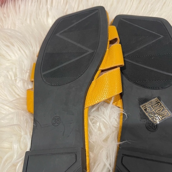 Sandals Size 7 - Picture 6 of 7